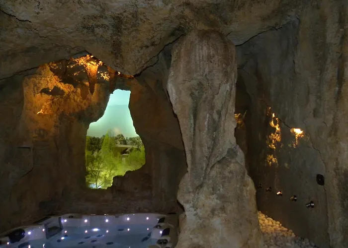 포사다 템플라리오스 3* 우세로