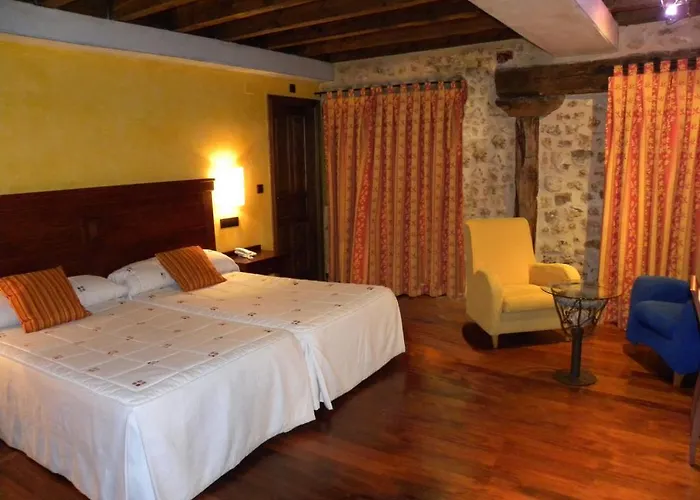 포사다 템플라리오스 3* 우세로