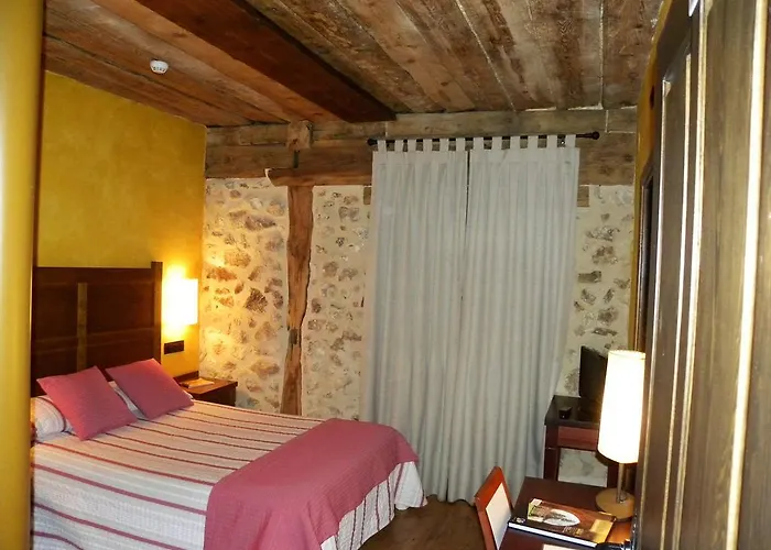 포사다 템플라리오스 3* 우세로